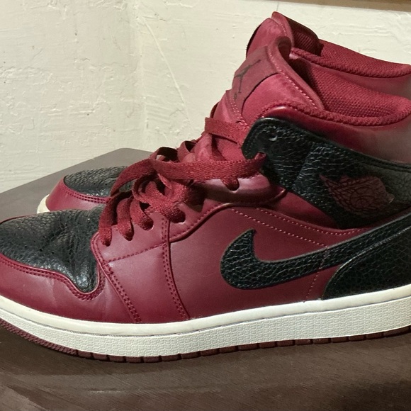 Nike Other - Nike Air Jordan 1 Mid “Reverse Banned” Sneakers Men’s 9